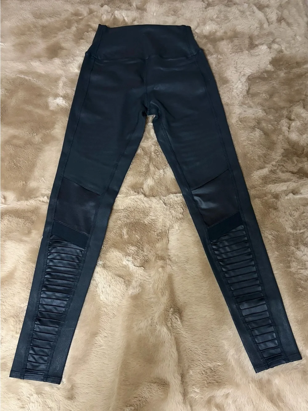 ALO Yoga Moto-Panel Black Jeggings with Ribbed Accents